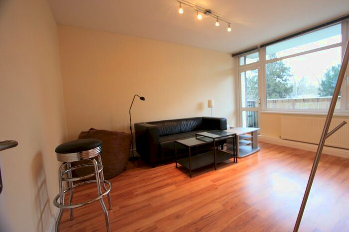 1 Bedroom Flat To Rent In Colson Way, London, SW16