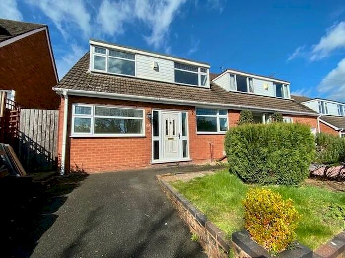 3 Bedroom House To Rent In Deanshill Close, Stafford, ST16