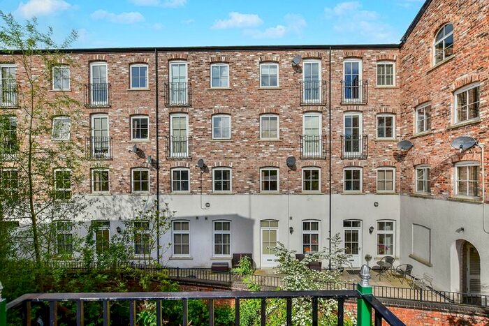 2 Bedroom Apartment To Rent In Pickford Street, Macclesfield, Cheshire, SK11