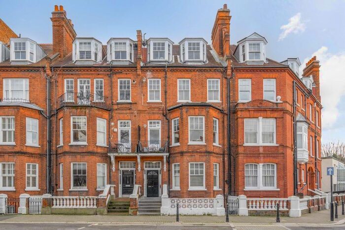 1 Bedroom Flat To Rent In Addison Gardens, London, W14