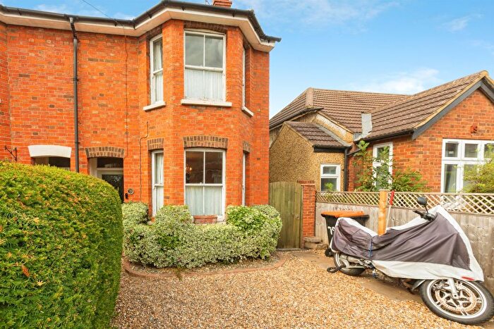 3 Bedroom Semi-Detached House For Sale In Stanbridge Road, Leighton Buzzard, LU7