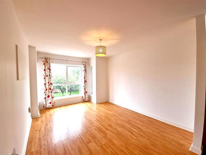 2 Bedroom Apartment To Rent In Blacklock Close, Gateshead, NE9