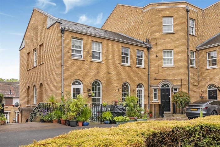 2 Bedroom Property For Sale In Rotherhithe Street, Rotherhithe, SE16