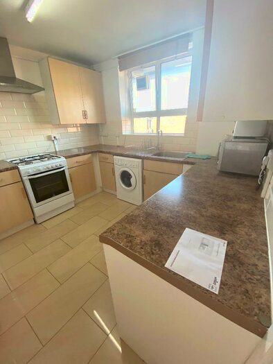 2 Bedroom Flat To Rent In Oban House, Oban Street, Poplar, Canary Wharf, Allsaints, London, E14