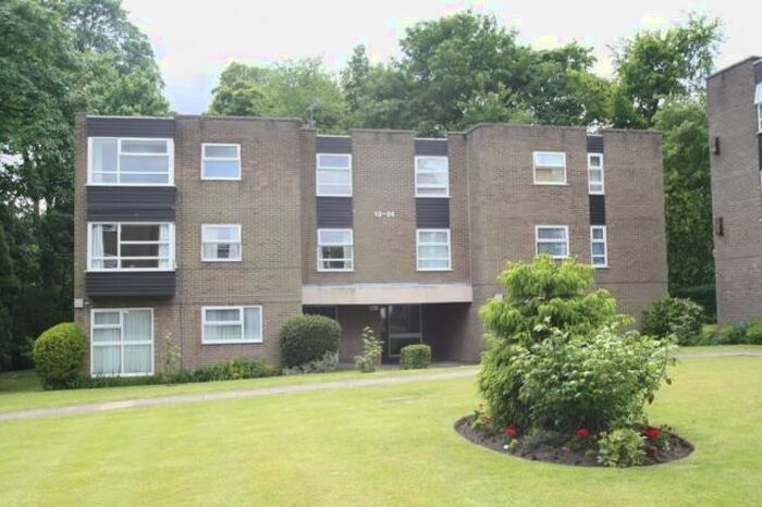 2 Bedroom Apartment To Rent In Roundhay, LS8
