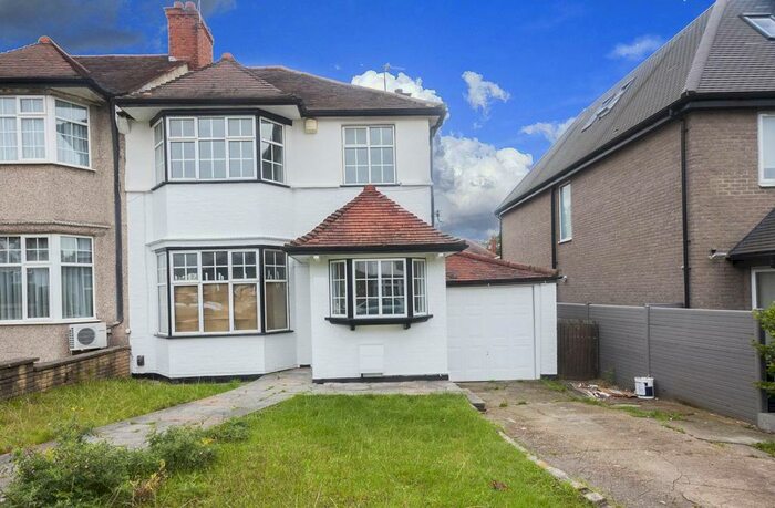 3 Bedroom House To Rent In Princes Park Avenue, Golders Green, NW11