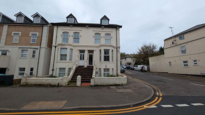 2 Bedroom Flat To Rent In Folkestone Road, Dover, CT17