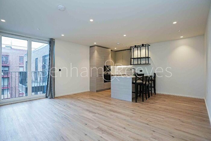 1 Bedroom Apartment To Rent In Hawser Lane, Poplar Riverside, E14