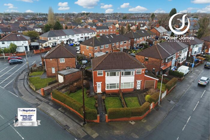 3 Bedroom Semi Detached House For Sale In Ferry Road, Irlam, M44