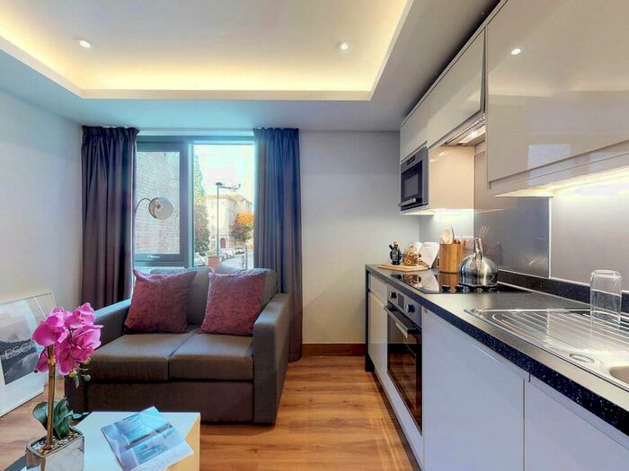 Apartment To Rent In Apt, Oasis Residence #, LS2