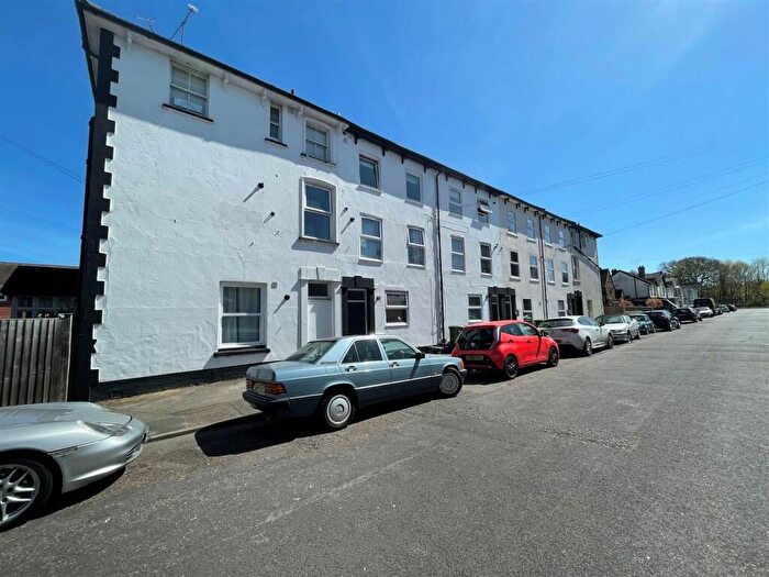 1 Bedroom Flat For Sale In Southampton Street, Farnborough, GU14