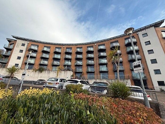 2 Bedroom Property To Rent In Barrier Road, Chatham, ME4