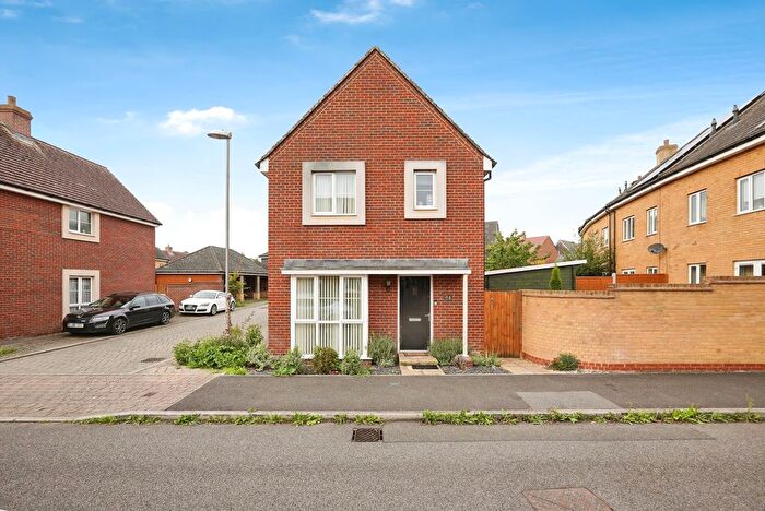 3 Bedroom Detached House For Sale In Jack Dunbar Place, Ashford, TN23