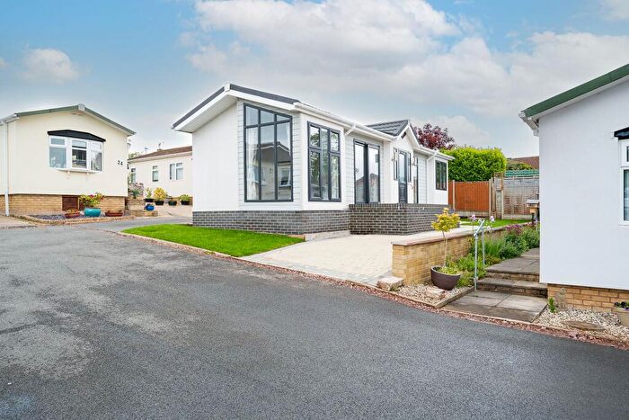 2 Bedroom Park Home For Sale In Cottage Park, Ross-on-Wye, HR9