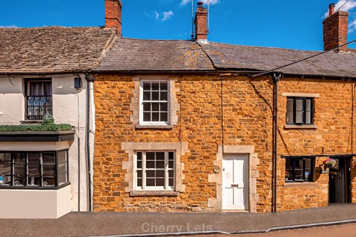 3 Bedroom Cottage To Rent In Bull Ring, Deddington, OX15