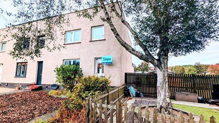 3 Bedroom End Of Terrace House For Sale In School Place, Broxburn, EH52