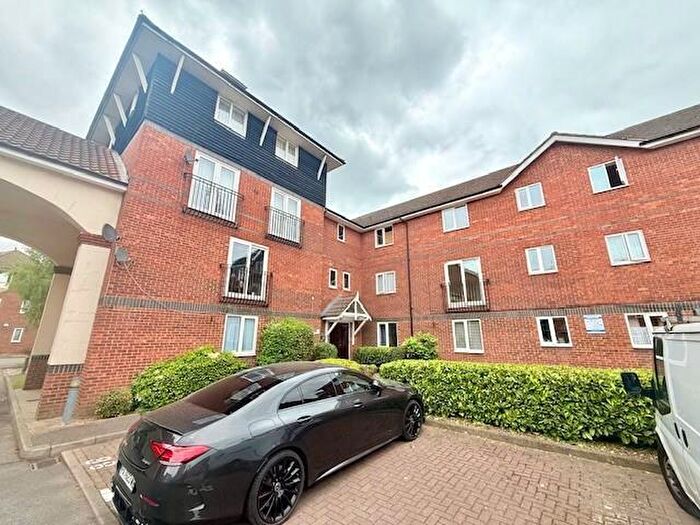 1 Bedroom Flat For Sale In Mandeville Court, London, E4