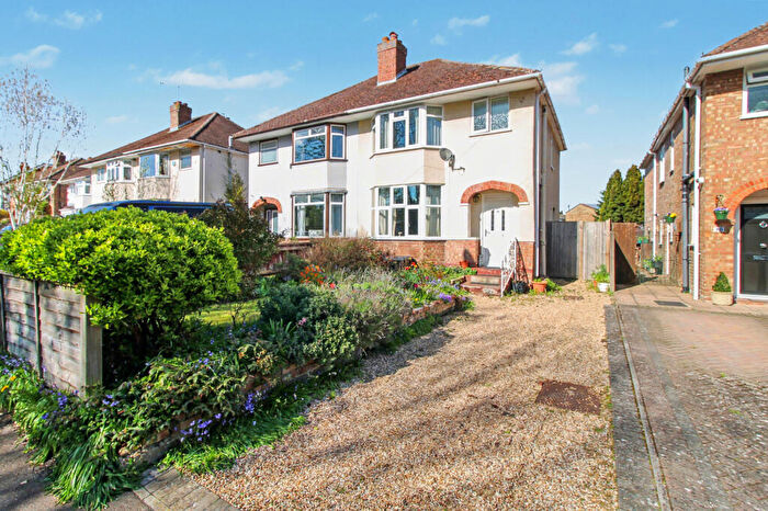 3 Bedroom Semi Detached House For Sale In Ship Lane, Farnborough, GU14