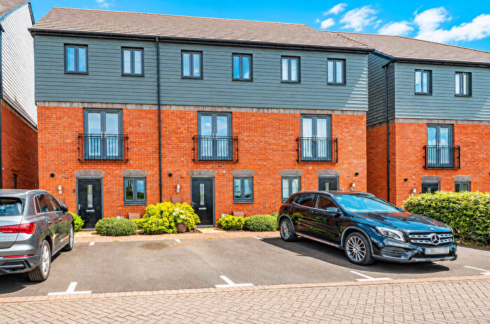 4 Bedroom Terraced House For Sale In Moors Lane, Houlton, CV23