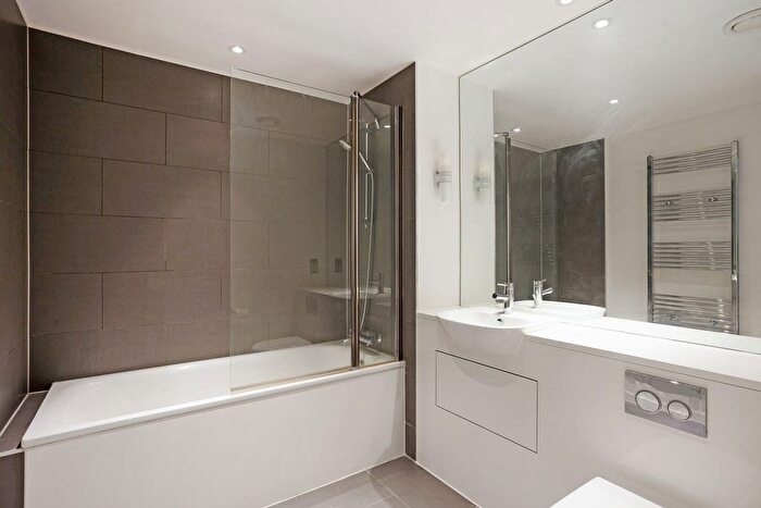 1 Bedroom Flat For Sale In Maud Street, London, E16