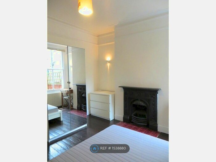 3 Bedroom Maisonette To Rent In Fieldhouse Road, London, SW12