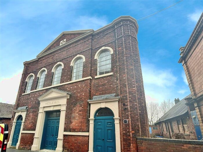 2 Bedroom Flat To Rent In West Street, Swadlincote, Derbyshire, DE11