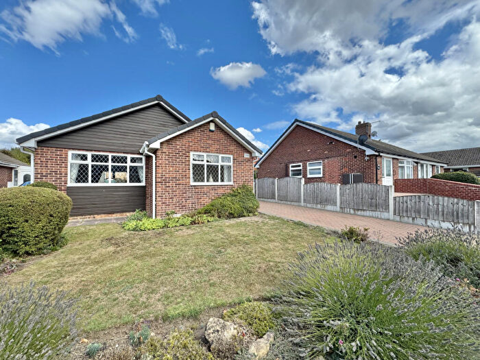 2 Bedroom Detached Bungalow For Sale In Sandgate Drive, Kippax, LS25