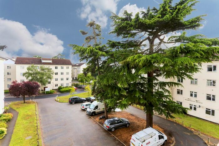 3 Bedroom Flat To Rent In Kingswood House Kingsnympton Park, Kingston Upon Thames, KT2