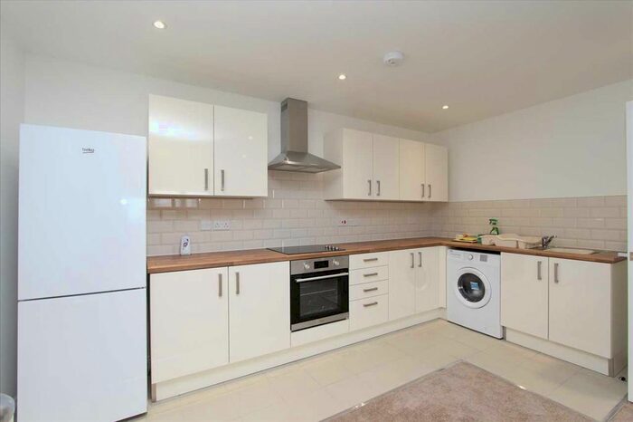2 Bedroom Flat To Rent In The Quays, Dock Road, Tilbury, RM18