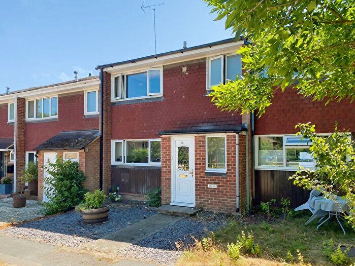 3 Bedroom Terraced House For Sale In Emmbrook Road, Wokingham, Berkshire, RG41