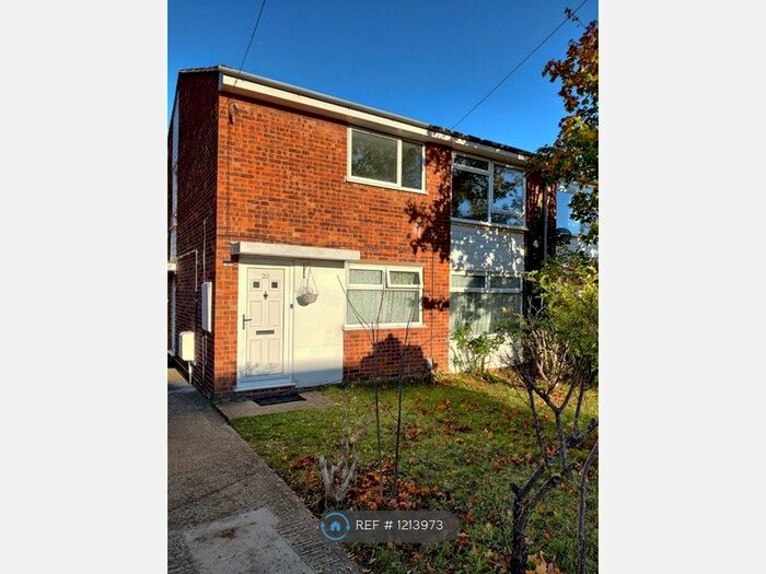 2 Bedroom Maisonette To Rent In Halsey Drive, Hitchin SG4