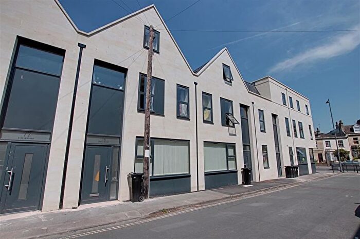 2 Bedroom Flat To Rent In Lorne Road, Bath, BA2