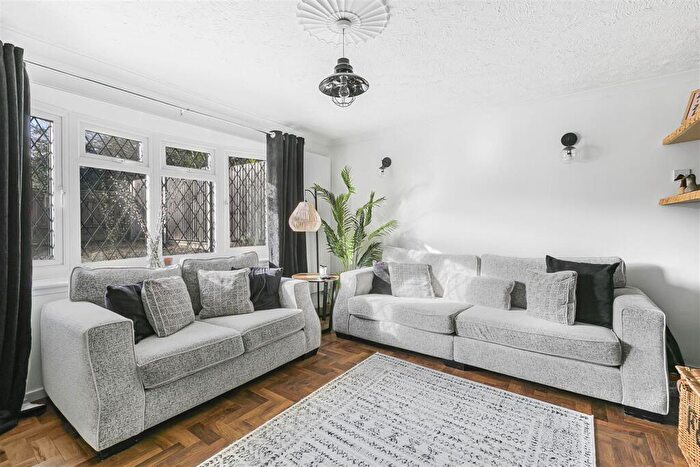 3 Bedroom Terraced House For Sale In Cul-de-sac Location In The Village Of Essendon., AL9