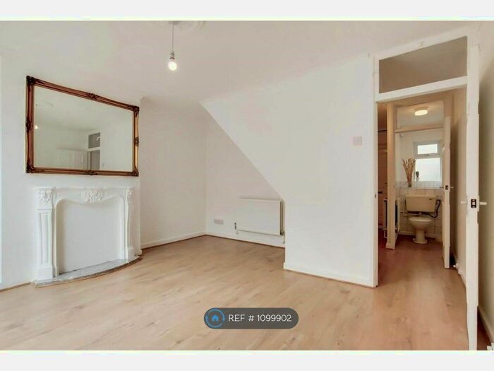2 Bedroom Flat To Rent In Mcgregor Court, London, N1