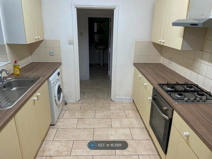 3 Bedroom Terraced House To Rent In Granville Street, Bedford, MK42