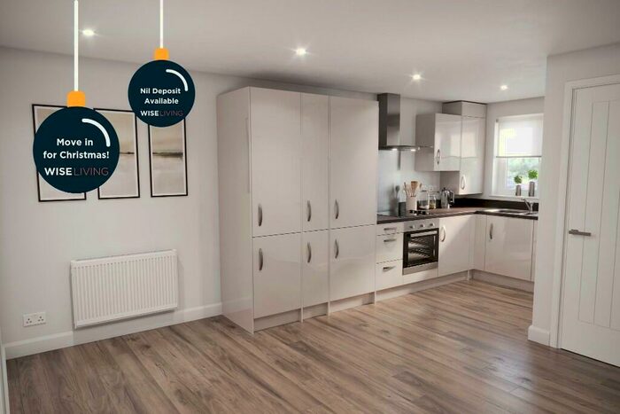 4 Bedroom Semi-Detached House To Rent In Bennett Close, Almondsbury, Bristol, BS10