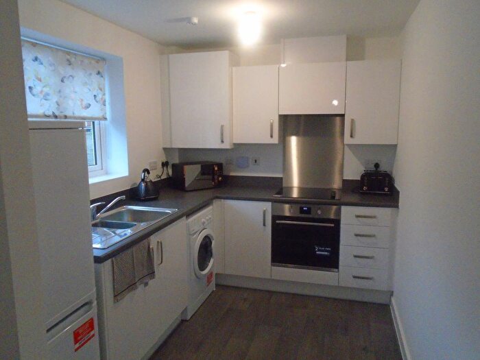 2 Bedroom Flat To Rent In , Heroes Drive, B29