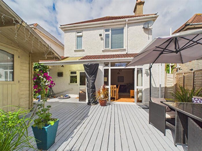 3 Bedroom Detached House For Sale In Danesbury Avenue, Bournemouth, Dorset, BH6