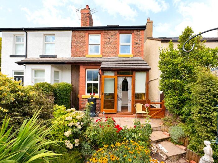 2 Bedroom Semi-Detached House For Sale In Hillside Road, Heswall, Wirral, CH60
