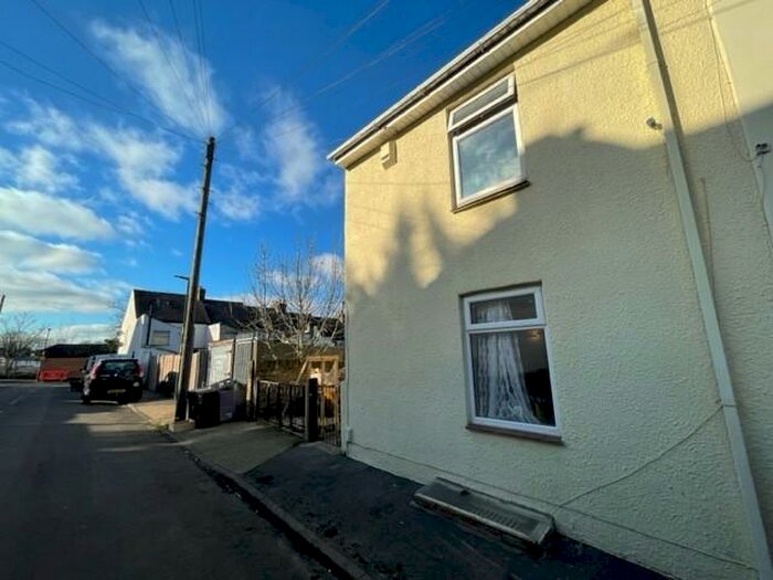 3 Bedroom House To Rent In Herbert Road, Chatham, ME4