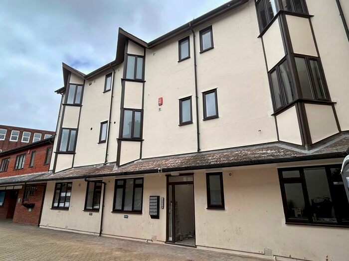 2 Bedroom Apartment To Rent In - Friers Courtyard, - Princes Street, Ipswich, Suffolk, IP1