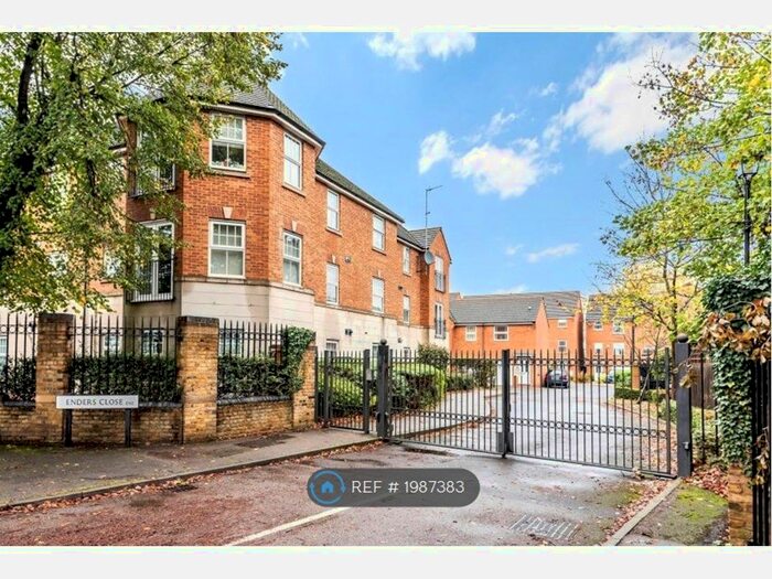 2 Bedroom Flat To Rent In Enders Close, Enfield, EN2