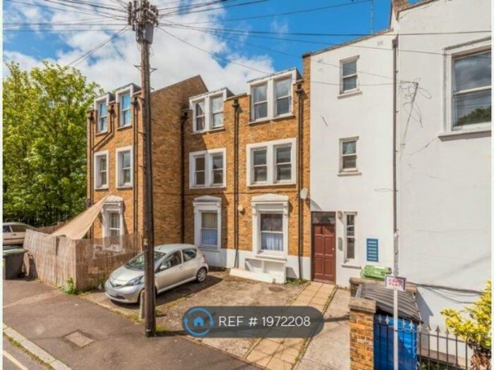 2 Bedroom Flat To Rent In Alpha Road, New Cross, SE14