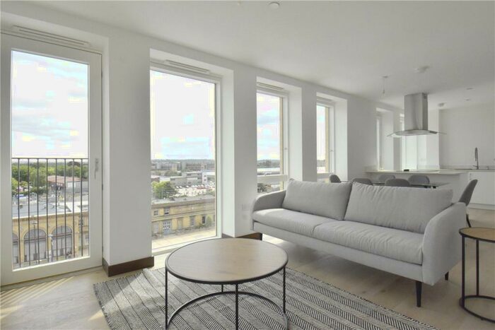 2 Bedroom Apartment To Rent In Station Square, Cambridge, CB1