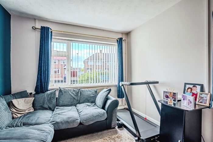 3 Bedroom End Of Terrace House For Sale In Hinton Crescent, Hereford, HR2
