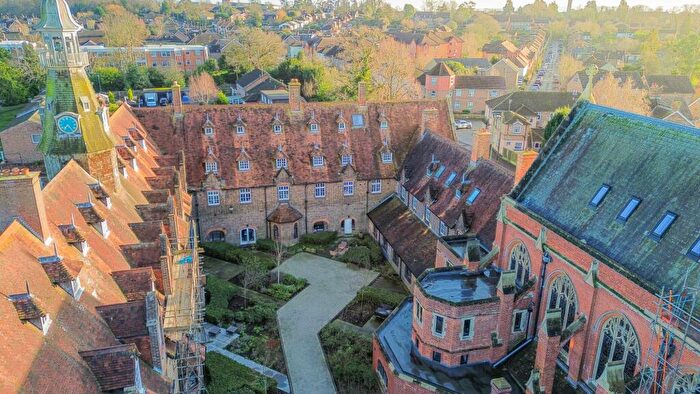 2 Bedroom Apartment For Sale In Syresham Gardens, The Priory Syresham Gardens, RH16