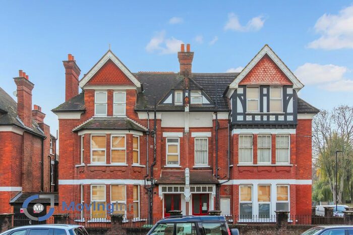 Studio To Rent In Gleneldon Road, Streatham Hill SW16