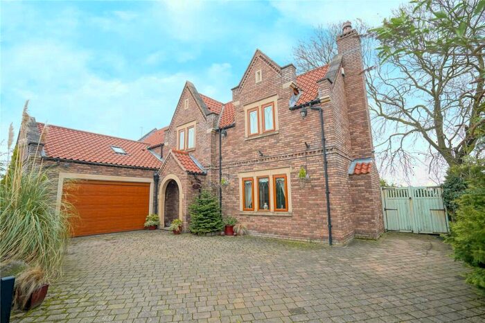 5 Bedroom Detached House For Sale In Doncaster Road, Braithwell, Rotherham, South Yorkshire, S66