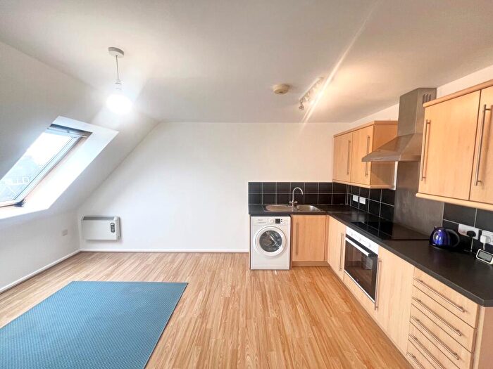 2 Bedroom Flat To Rent In Avonmouth Road, Avonmouth, Bristol, BS11