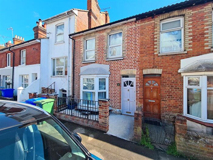 2 Bedroom Terraced House To Rent In Queens Road, Aldershot, GU11